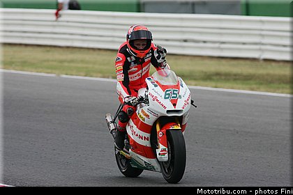 moto2_bradl_002_san_marin_misano_adriatico_2011.jpg