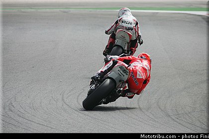 moto2_bradl_004_san_marin_misano_adriatico_2011.jpg