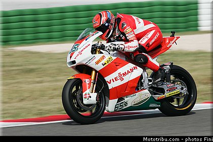 moto2_bradl_006_san_marin_misano_adriatico_2011.jpg