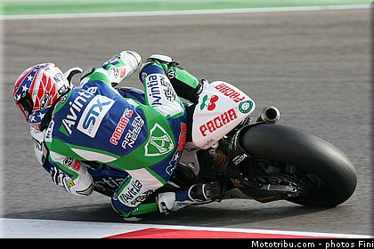 moto2_noyes_002_san_marin_misano_adriatico_2011.jpg