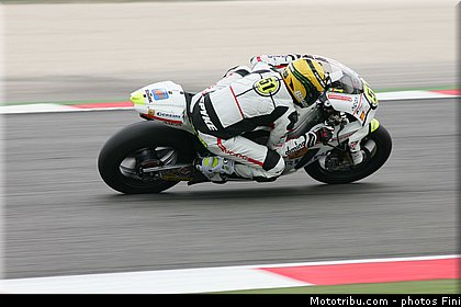 moto2_pirro_001_san_marin_misano_adriatico_2011.jpg