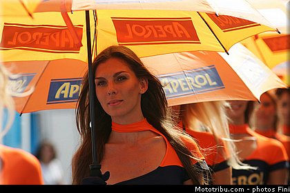 motogp_pitbabe_003_san_marin_misano_adriatico_2011.jpg