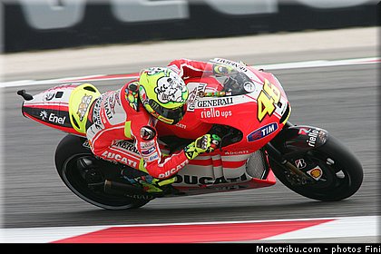 motogp_rossi_010_san_marin_misano_adriatico_2011.jpg