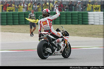motogp_simoncelli_003_san_marin_misano_adriatico_2011.jpg