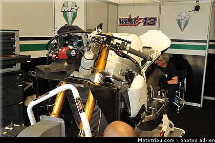 motogp_paddock_san_marin_misano_adriatico_2011_004.jpg