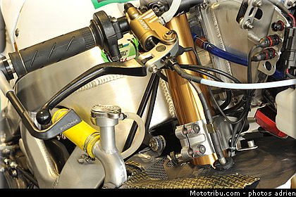 motogp_paddock_san_marin_misano_adriatico_2011_013.jpg