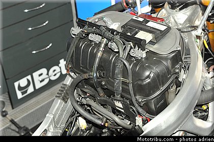 motogp_paddock_san_marin_misano_adriatico_2011_021.jpg