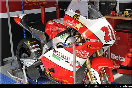 motogp_paddock_san_marin_misano_adriatico_2011_023.jpg