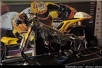 motogp_paddock_san_marin_misano_adriatico_2011_046.jpg
