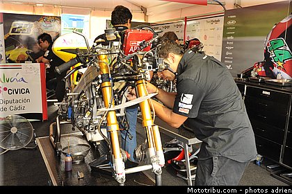 motogp_paddock_san_marin_misano_adriatico_2011_047.jpg