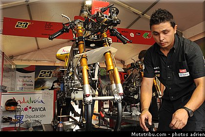 motogp_paddock_san_marin_misano_adriatico_2011_050.jpg