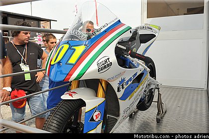 motogp_paddock_san_marin_misano_adriatico_2011_061.jpg