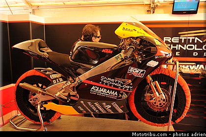 motogp_paddock_san_marin_misano_adriatico_2011_076.jpg