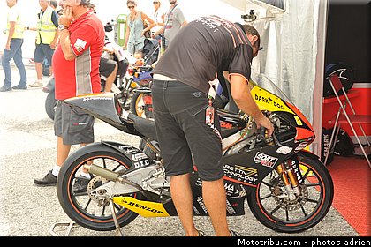 motogp_paddock_san_marin_misano_adriatico_2011_080.jpg