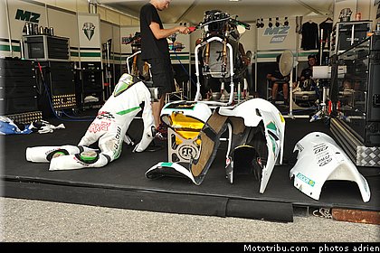 motogp_paddock_san_marin_misano_adriatico_2011_093.jpg