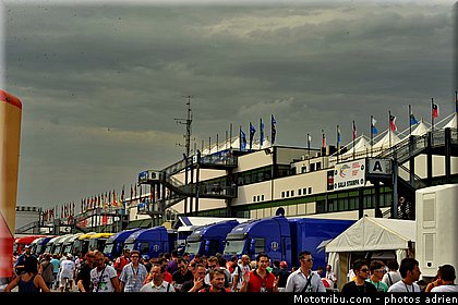 motogp_paddock_san_marin_misano_adriatico_2011_098.jpg