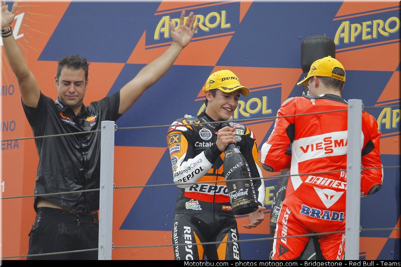 moto2_012_san_marin_misano_2011