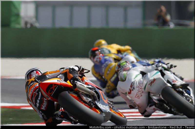 moto2_014_san_marin_misano_2011