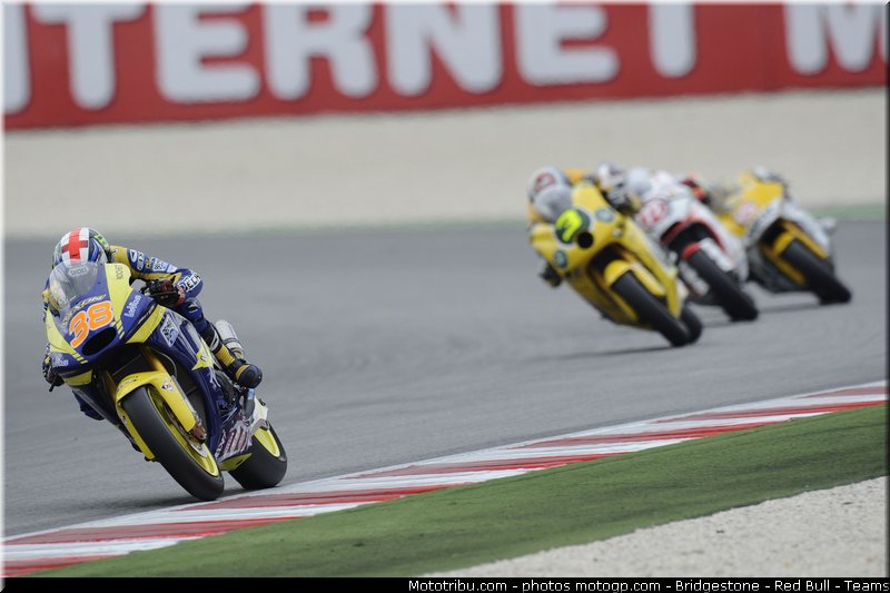 moto2_030_san_marin_misano_2011