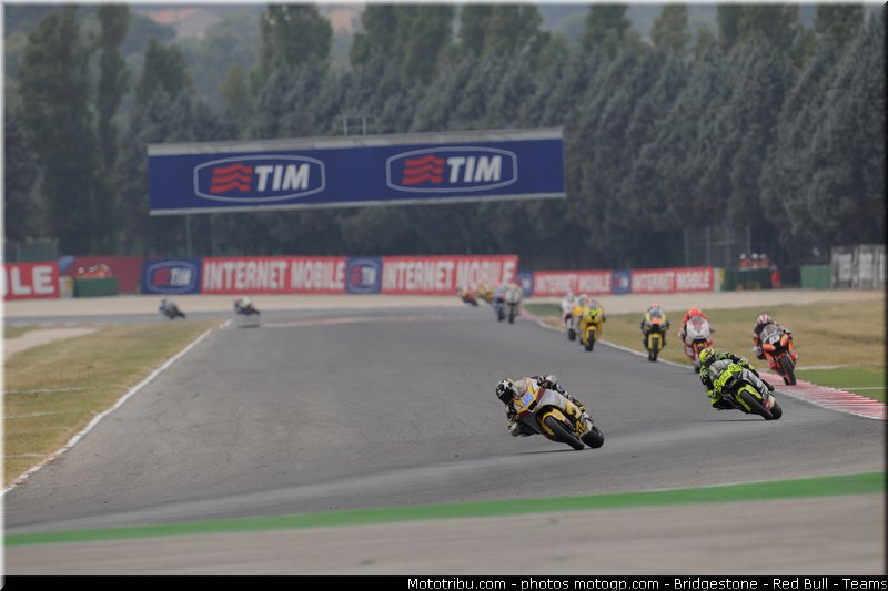 moto2_042_san_marin_misano_2011