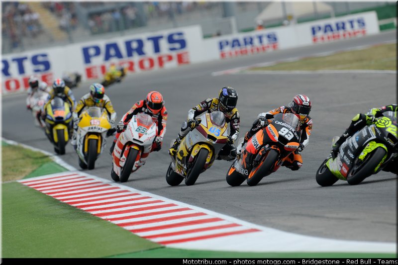 moto2_049_san_marin_misano_2011