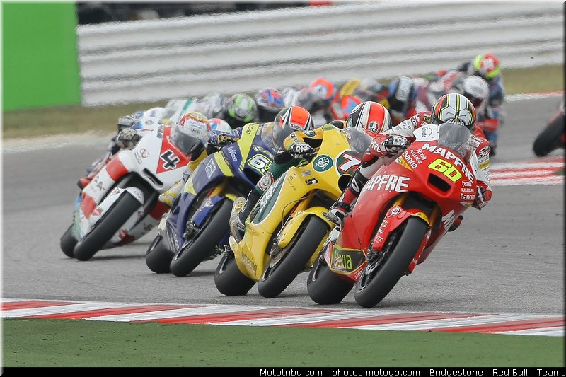 moto2_052_san_marin_misano_2011
