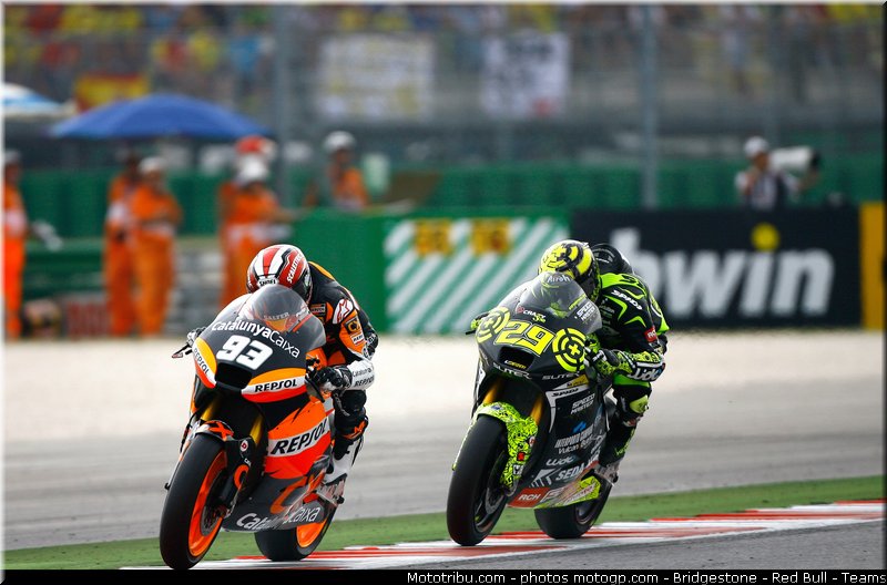 moto2_054_san_marin_misano_2011