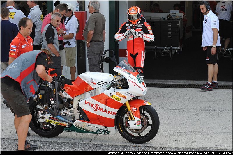 moto2_bradl_003_san_marin_misano_2011