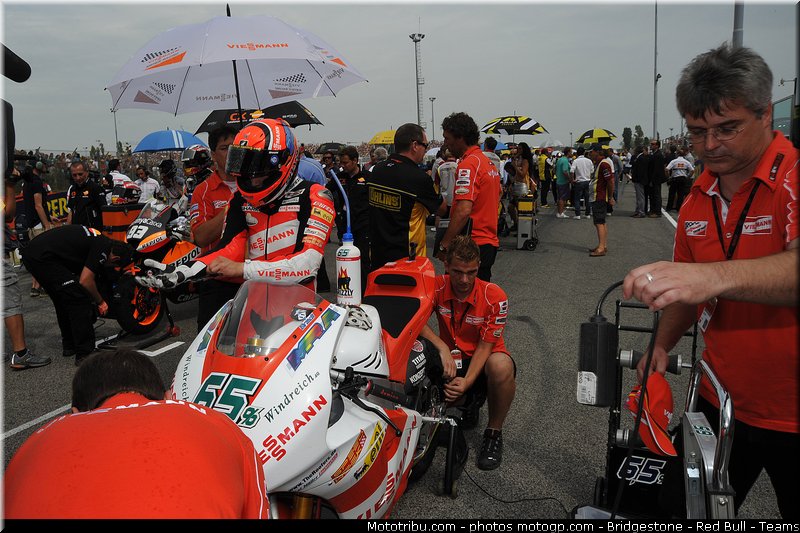 moto2_bradl_021_san_marin_misano_2011