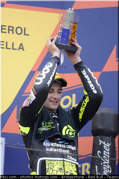 moto2_iannone_003_san_marin_misano_2011