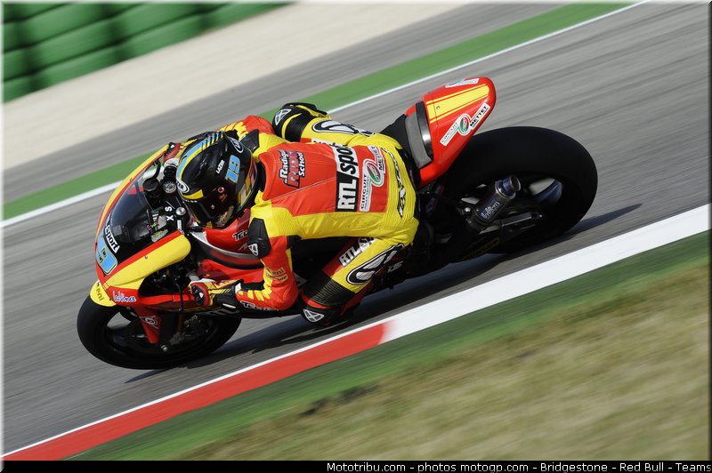 moto2_simeon_006_san_marin_misano_2011