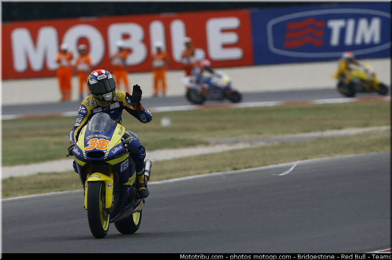 moto2_smith_018_san_marin_misano_2011