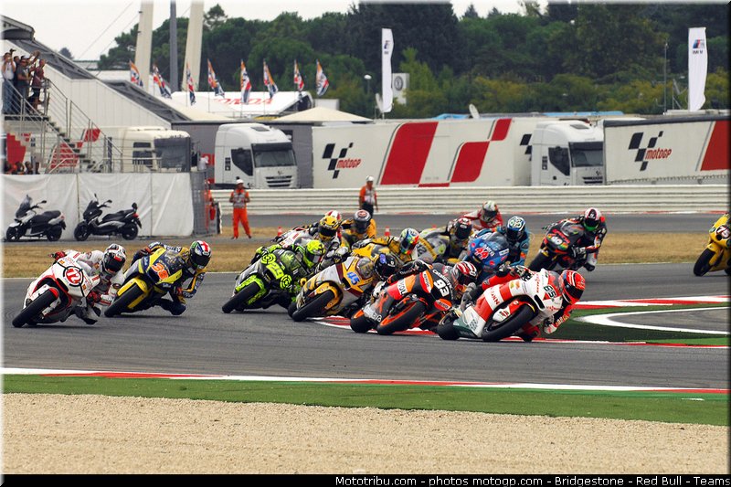 moto2_tech3_008_san_marin_misano_2011