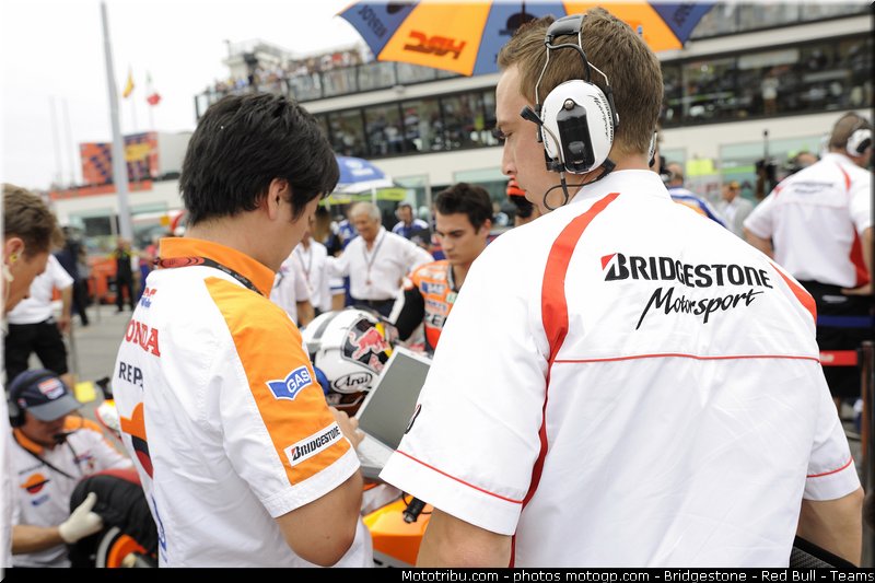 motogp_bridgestone_001_san_marin_misano_2011
