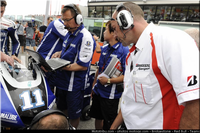 motogp_bridgestone_004_san_marin_misano_2011