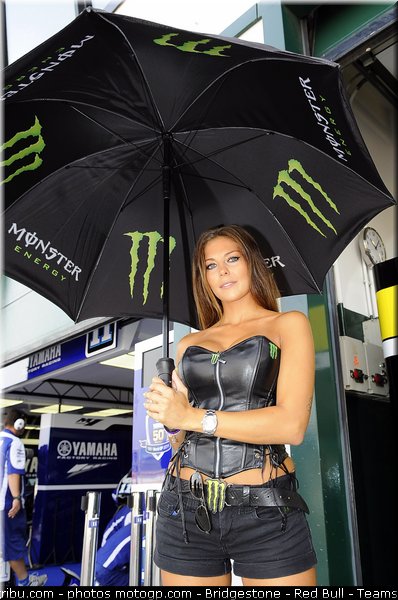 motogp_pitbabe_039_san_marin_misano_2011