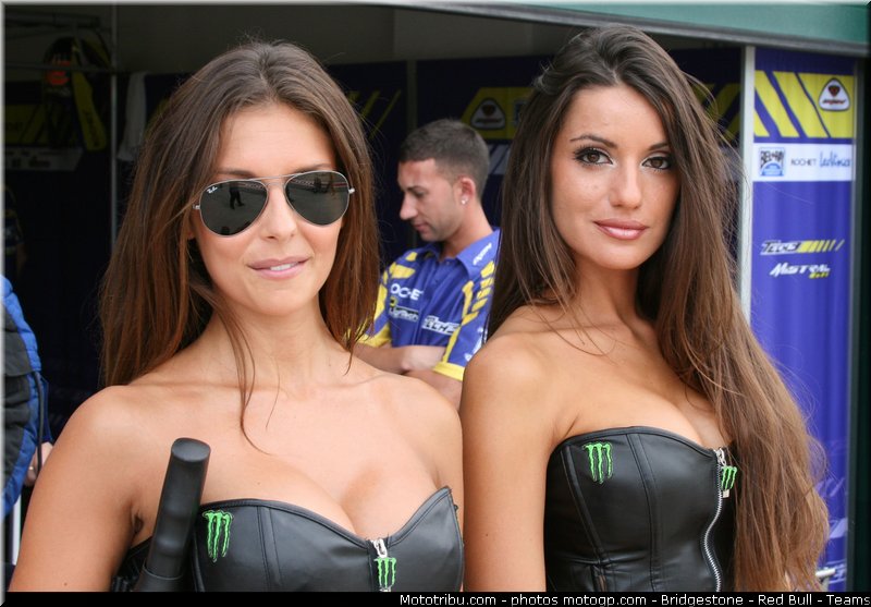 motogp_pitbabe_041_san_marin_misano_2011