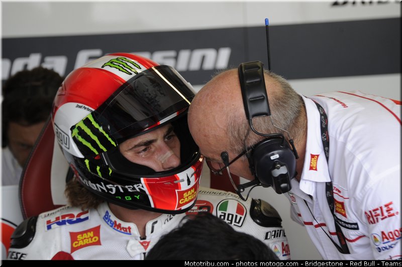 motogp_simoncelli_069_san_marin_misano_2011