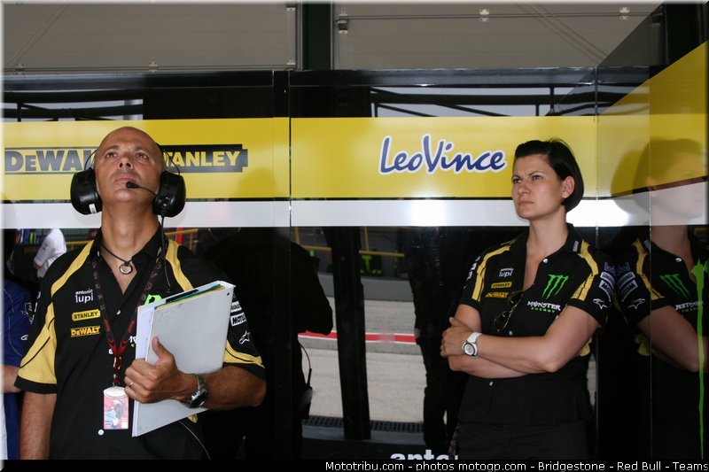 motogp_tech3_001_san_marin_misano_2011
