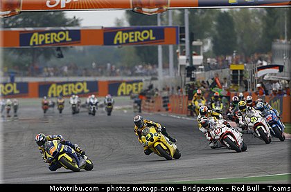 moto2_019_san_marin_misano_2011.jpg