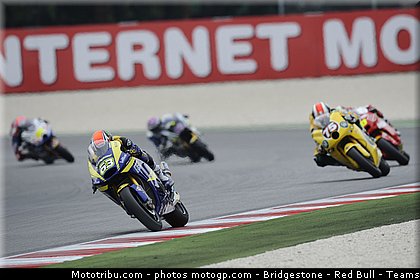 moto2_024_san_marin_misano_2011.jpg
