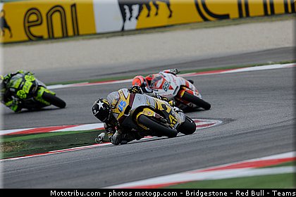 moto2_043_san_marin_misano_2011.jpg