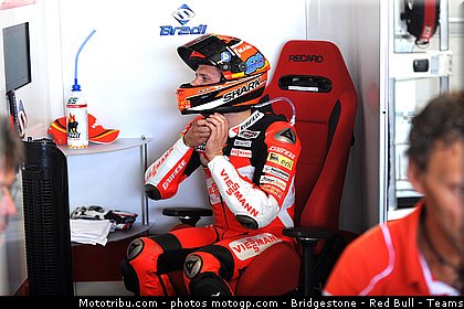moto2_bradl_002_san_marin_misano_2011.jpg