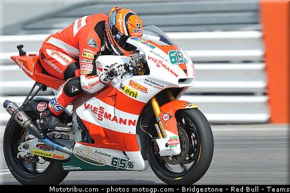 moto2_bradl_005_san_marin_misano_2011.jpg