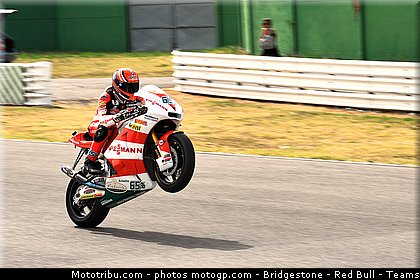 moto2_bradl_006_san_marin_misano_2011.jpg