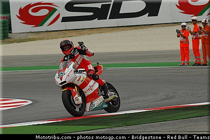 moto2_bradl_020_san_marin_misano_2011.jpg