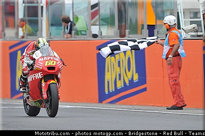 moto2_simon_010_san_marin_misano_2011.jpg