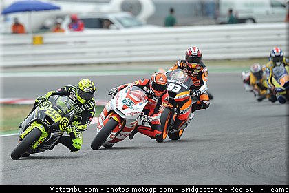 moto2_tech3_004_san_marin_misano_2011.jpg