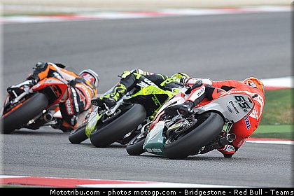 moto2_tech3_006_san_marin_misano_2011.jpg