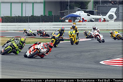 moto2_tech3_009_san_marin_misano_2011.jpg